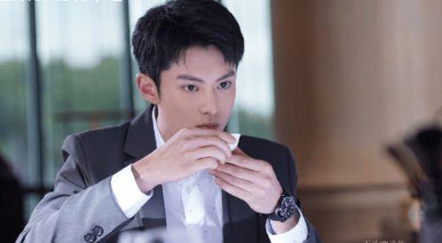 王鹤棣爆料笑料视频大全,欢乐瞬间，笑点连连  第3张